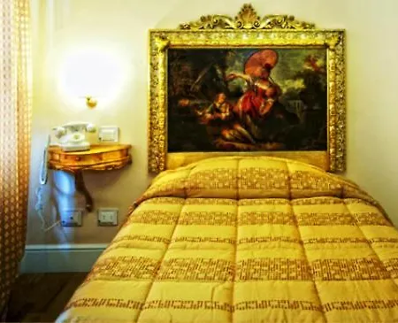 Boutique L'imperatrice -vicinissimi A Valdichiana Designer Village- Hotel Foiano Della Chiana