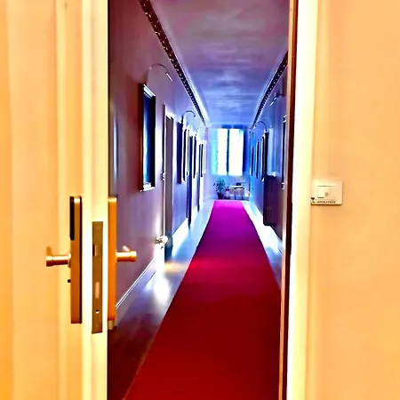 Boutique L'imperatrice -vicinissimi A Valdichiana Designer Village- Foiano Della Chiana
