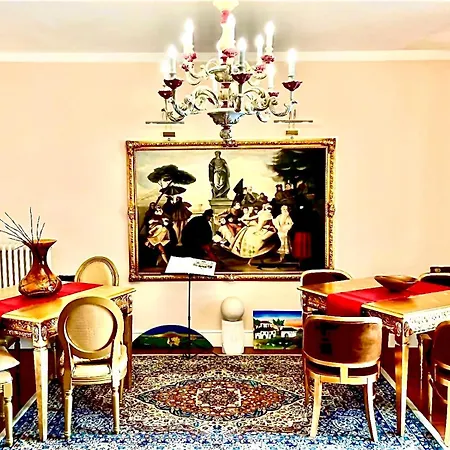 Boutique L'imperatrice -vicinissimi A Valdichiana Designer Village- Hotel