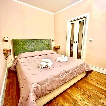 Boutique L'imperatrice -vicinissimi A Valdichiana Designer Village- Foiano Della Chiana