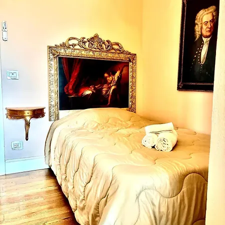 Boutique L'imperatrice -vicinissimi A Valdichiana Designer Village- 3*