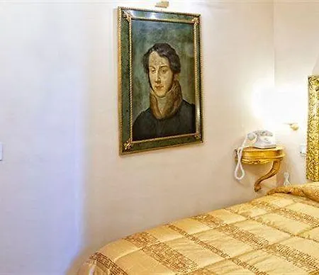 Boutique L'imperatrice -vicinissimi A Valdichiana Designer Village-