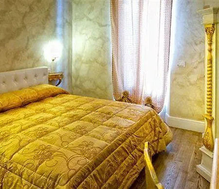 Boutique L'imperatrice -vicinissimi A Valdichiana Designer Village- Foiano Della Chiana