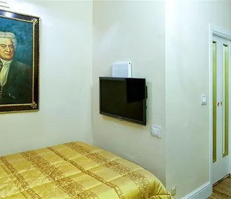 Boutique L'imperatrice -vicinissimi A Valdichiana Designer Village-