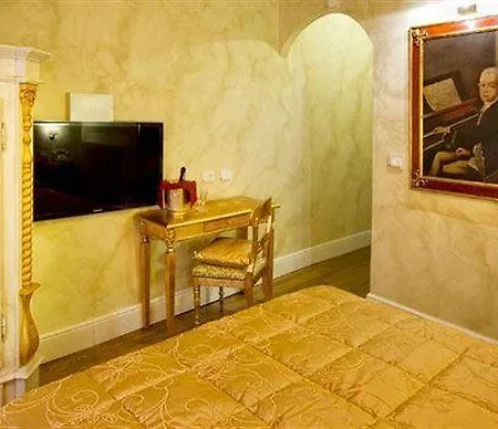 Hotel Boutique L'imperatrice -vicinissimi A Valdichiana Designer Village-
